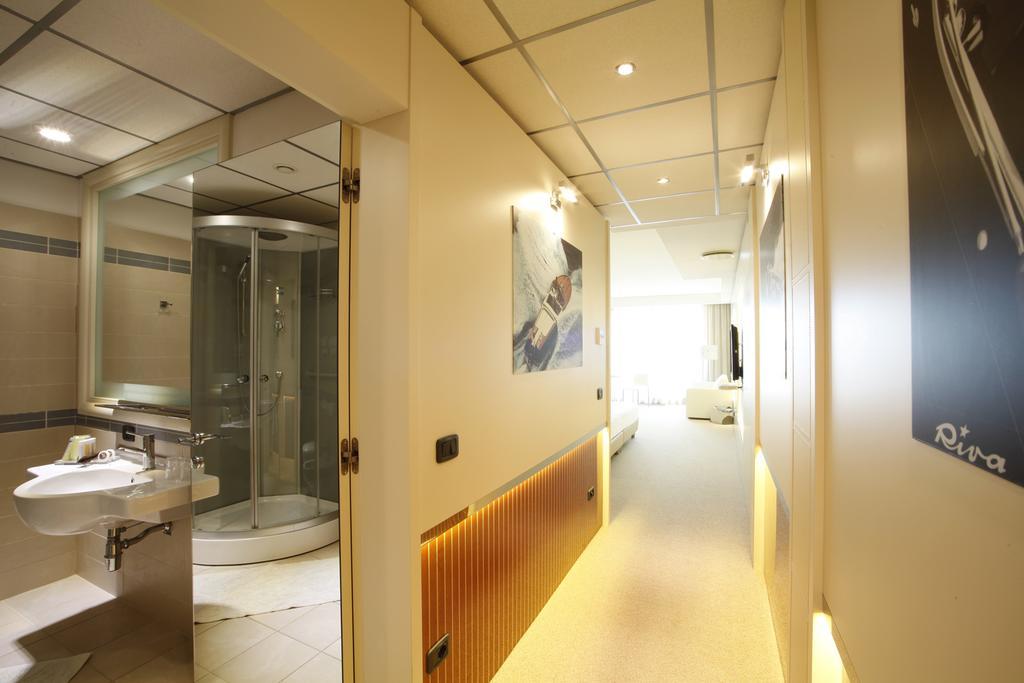 Deluxe Suite Spa Bath Lake View,442501359:JPEG